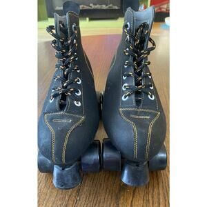 Roller Skates Women’s size 7.5, 38 Girls Boys Unisex Retro Disco Barbie READ